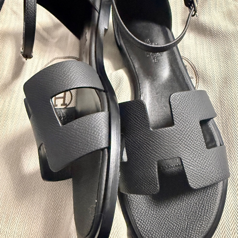 Hermes Santorini Sandals - Picture 6 of 7